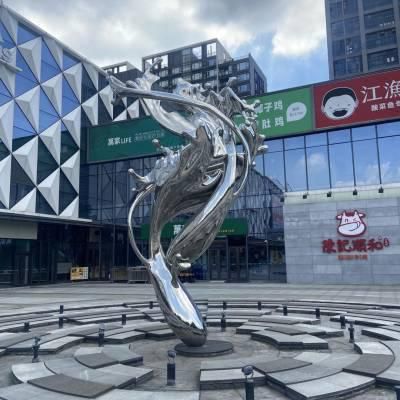展览馆内摆放浪花雕塑的意义是什么
