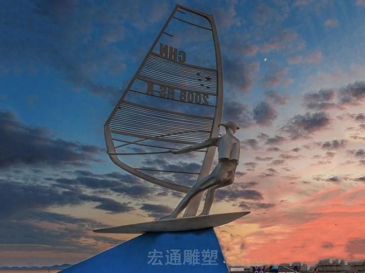 不锈钢驾驶帆船的人物雕塑