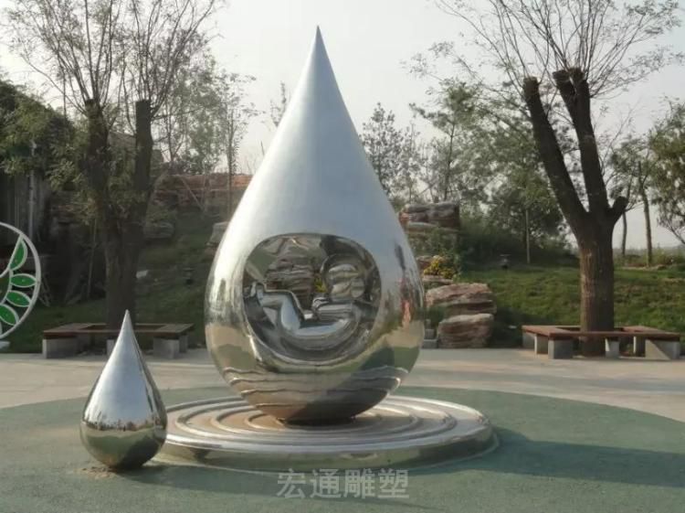 不锈钢镜面水滴雕塑