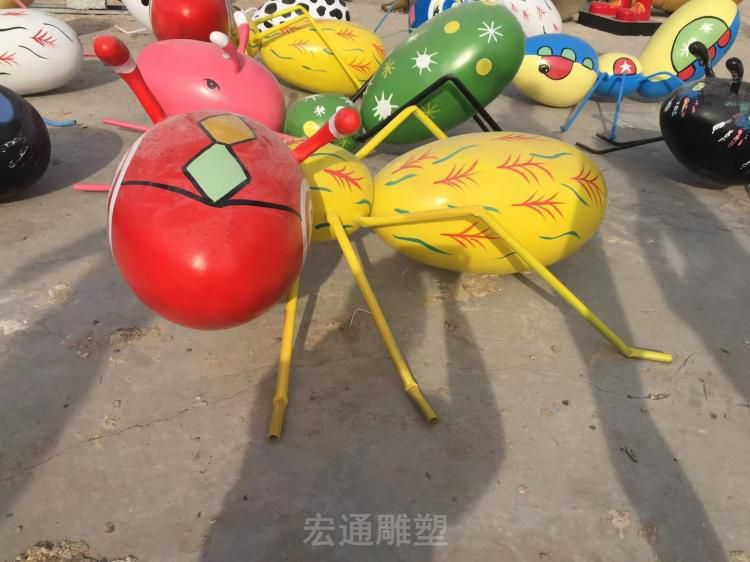 彩绘不锈钢蚂蚁雕塑