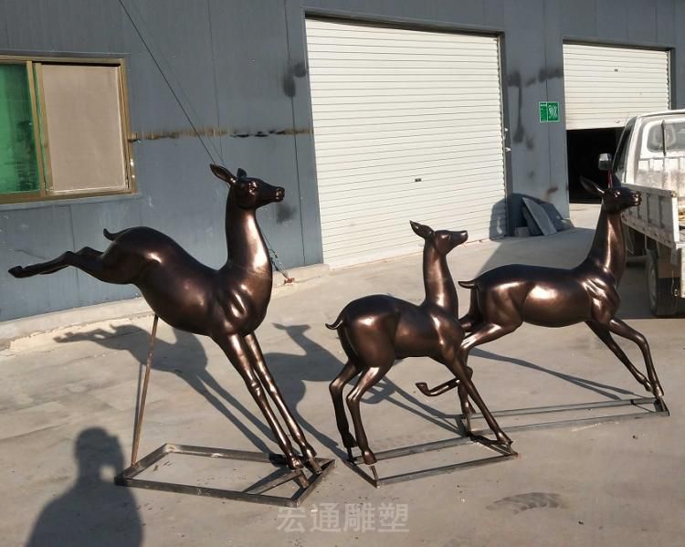 跳跃小鹿景观铜雕