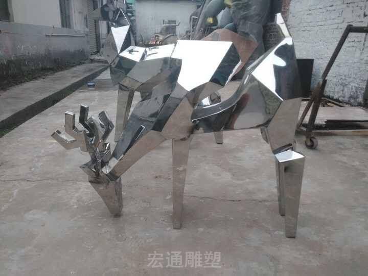 几何不锈钢低头鹿小区雕塑