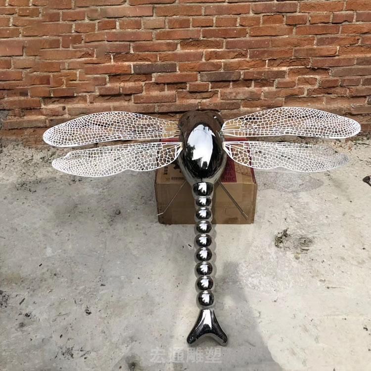 镂空蜻蜓不锈钢雕塑