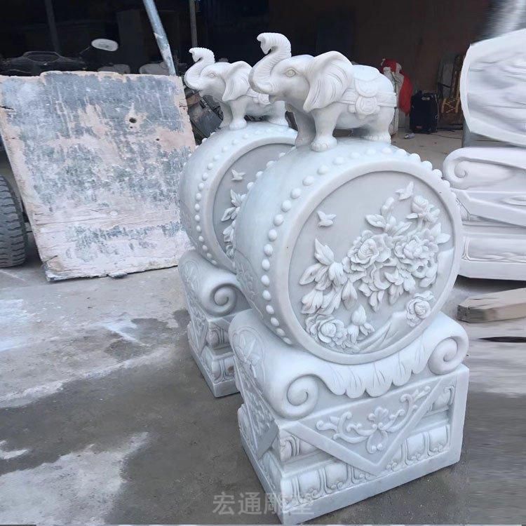 汉白玉狮子石门墩雕塑