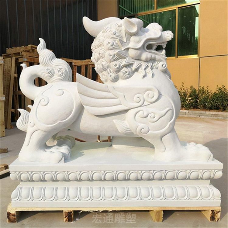 园林汉白玉招财貔貅雕塑