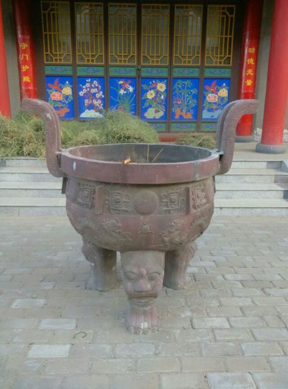 寺庙香炉景观抽象铜雕