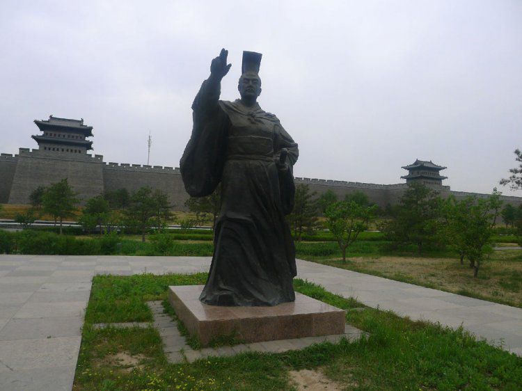 古代秦始皇户外人物铜雕