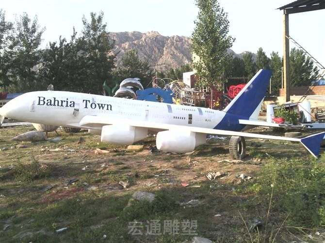 不锈钢飞机模型抽象雕塑