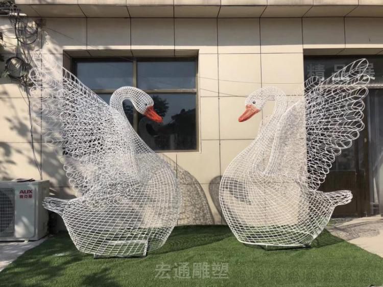 不锈钢抽象天鹅雕塑