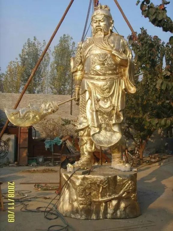 彩绘关羽城市人物铜雕