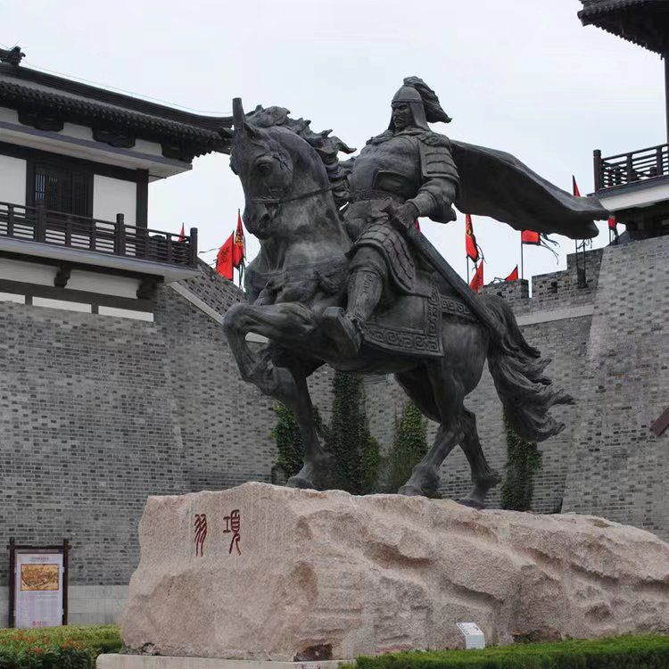 古代将军骑马公园铜雕