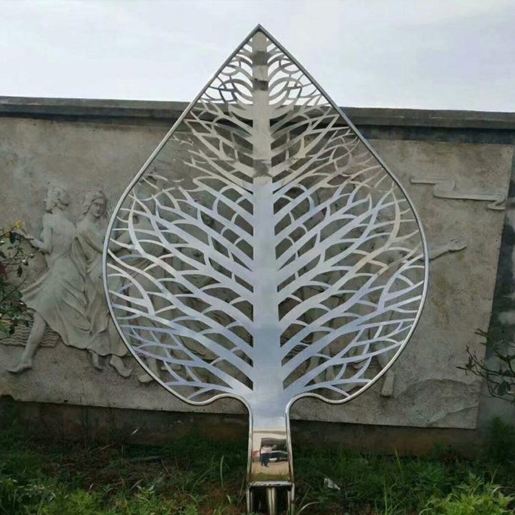 不锈钢镜面树叶广场雕塑