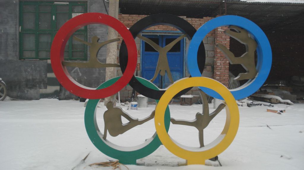 不锈钢五环雕塑 学校操场雕塑