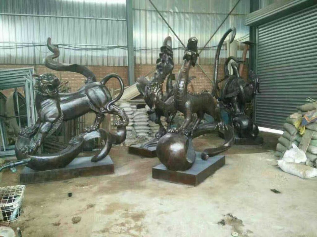 动物豹子抽象景观铜雕