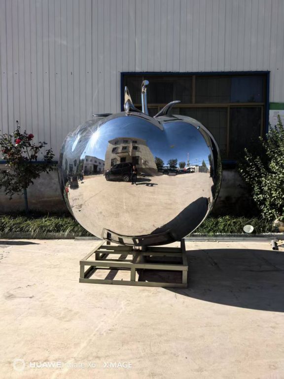 广场不锈钢镜面番茄雕塑