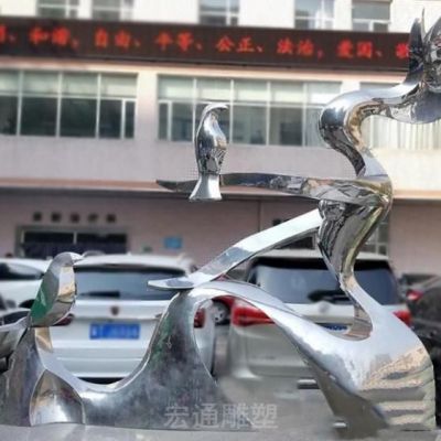 不锈钢抽象人物和平鸽雕塑