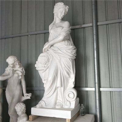 西方女人抱罐石雕景观