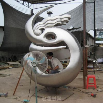 抽象不锈钢人物雕塑