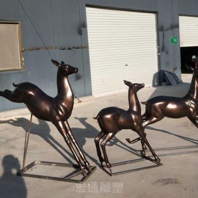 跳跃小鹿景观铜雕