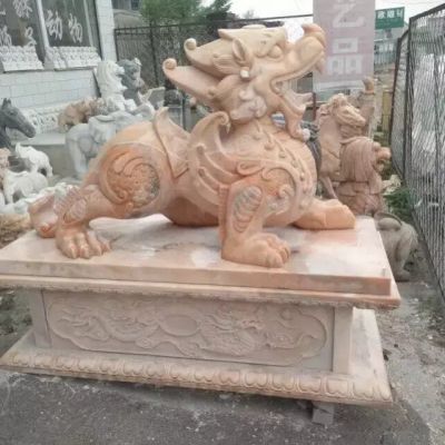 庭院晚霞红貔貅石雕