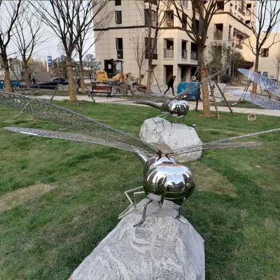 镂空蜻蜓街边不锈钢雕塑