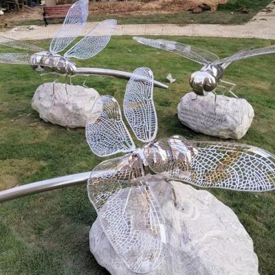 镂空蜻蜓别墅不锈钢雕塑