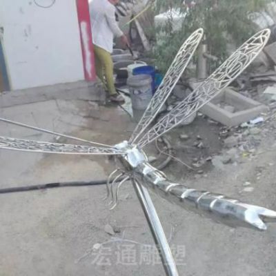 镂空蜻蜓园林不锈钢雕塑