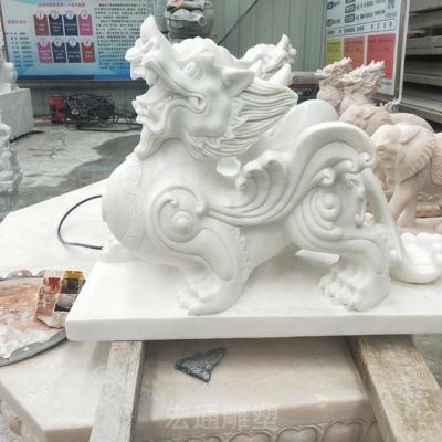 公园汉白玉招财貔貅雕塑