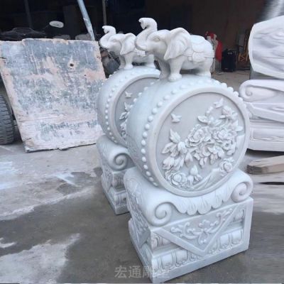 汉白玉狮子石门墩雕塑