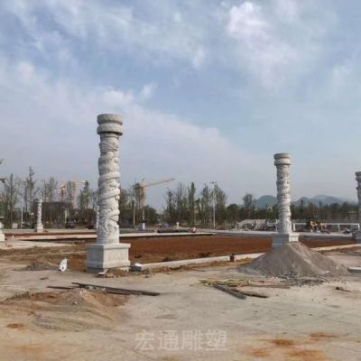 广场汉白玉龙柱雕塑