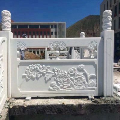 汉白玉梅兰竹菊栏板石雕