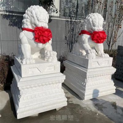 汉白玉狮子动物石雕