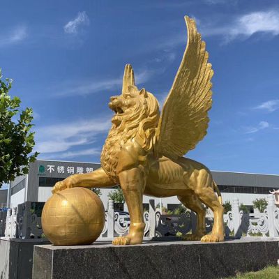 展翅狮子动物铜雕