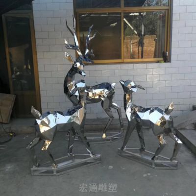 几何不锈钢三只小鹿标志雕塑