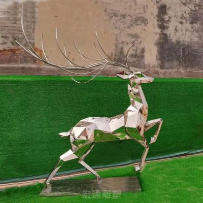 抬头小鹿街边不锈钢雕塑