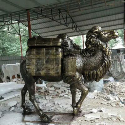 驮行李骆驼广场动物铜雕