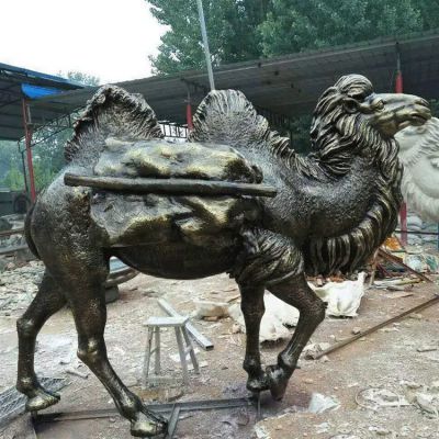 驮行李骆驼城市动物铜雕