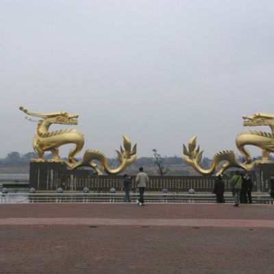 金色龙动物标志铜雕