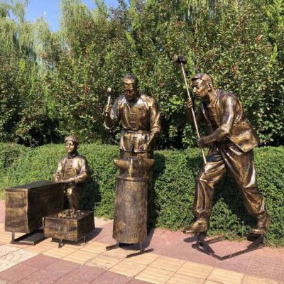 打铁匠民俗文化人物铜雕