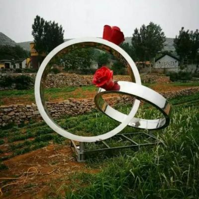 不锈钢镜面戒指街边雕塑