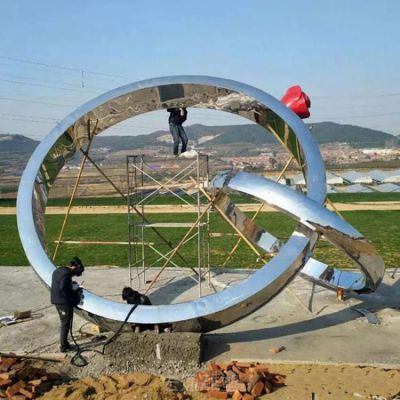 不锈钢镜面戒指小区雕塑