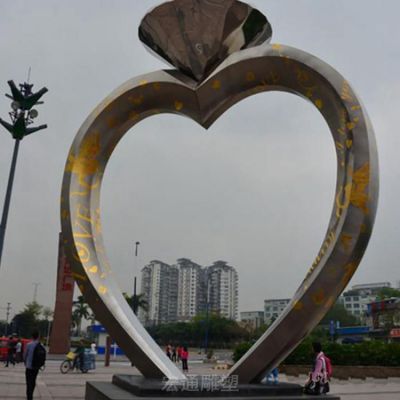 不锈钢镜面戒指园林雕塑