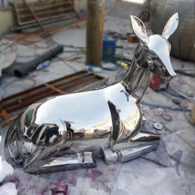 卧姿鹿园林不锈钢雕塑