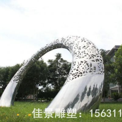不锈钢镜面拱门抽象雕塑