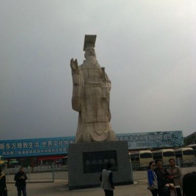 古代秦始皇广场人物铜雕