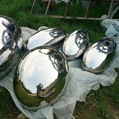 鹅卵石镜面不锈钢雕塑