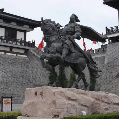 古代将军骑马公园铜雕