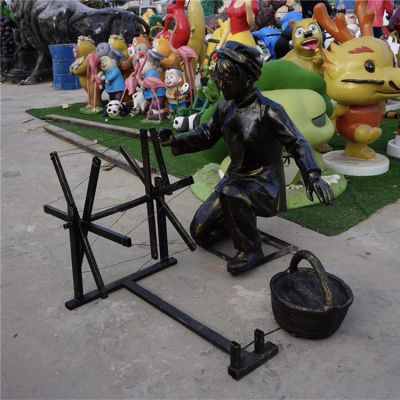 织布人物城市景观铜雕