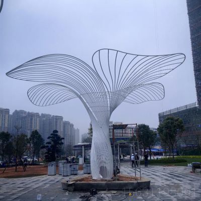 广场不锈钢镂空树雕塑