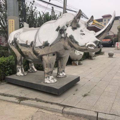 大型不锈钢犀牛雕塑
